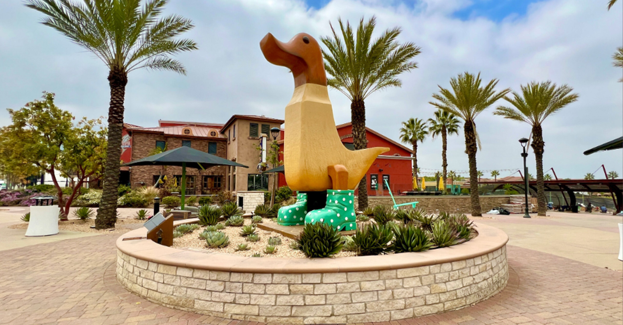 The World’s Largest Talking Duck Just Landed in Corona, California at The Shop at Dos Lagos